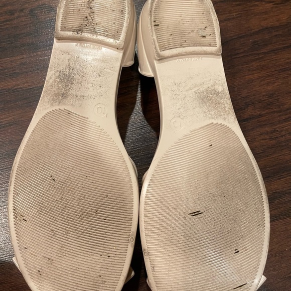 Salvatore Ferragamo Beige Sandals - Picture 6 of 8